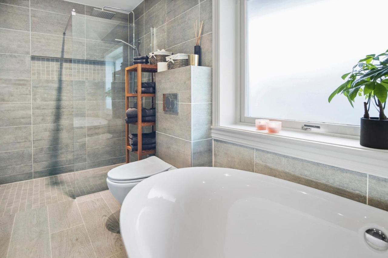 House In The Heart Of Lofoten With Spectacular View Reine Eksteriør bilde